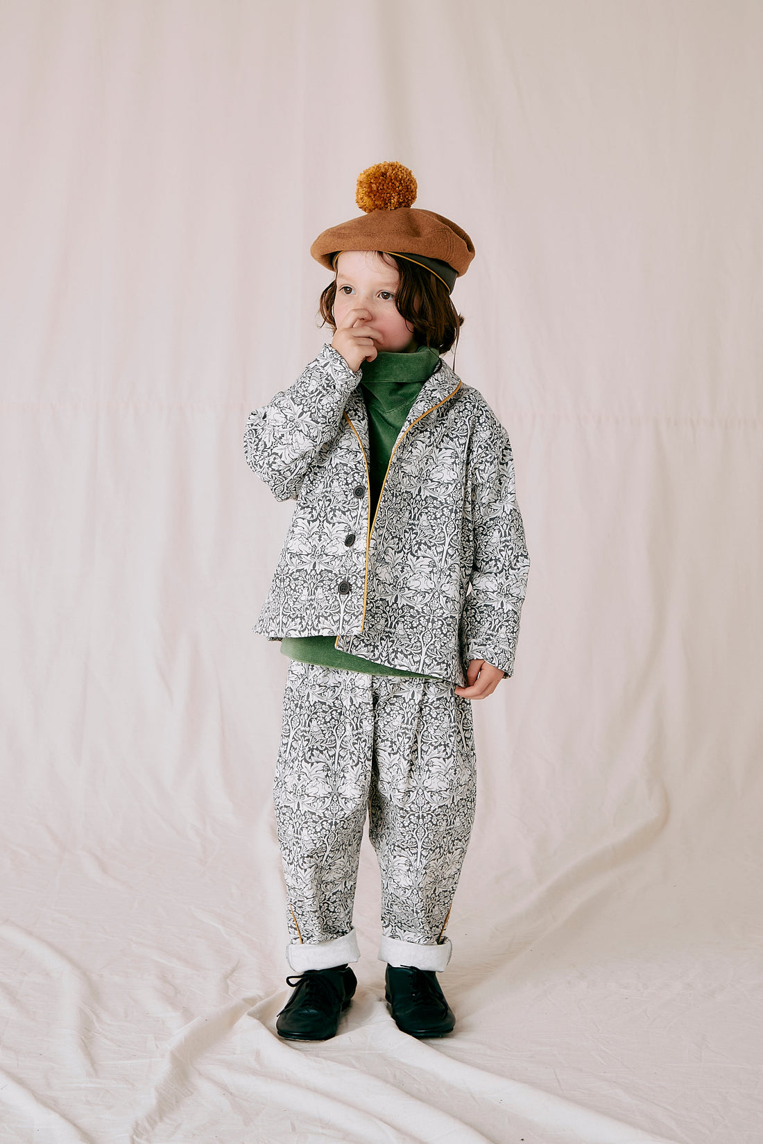 tuck pants: Morris rabbit