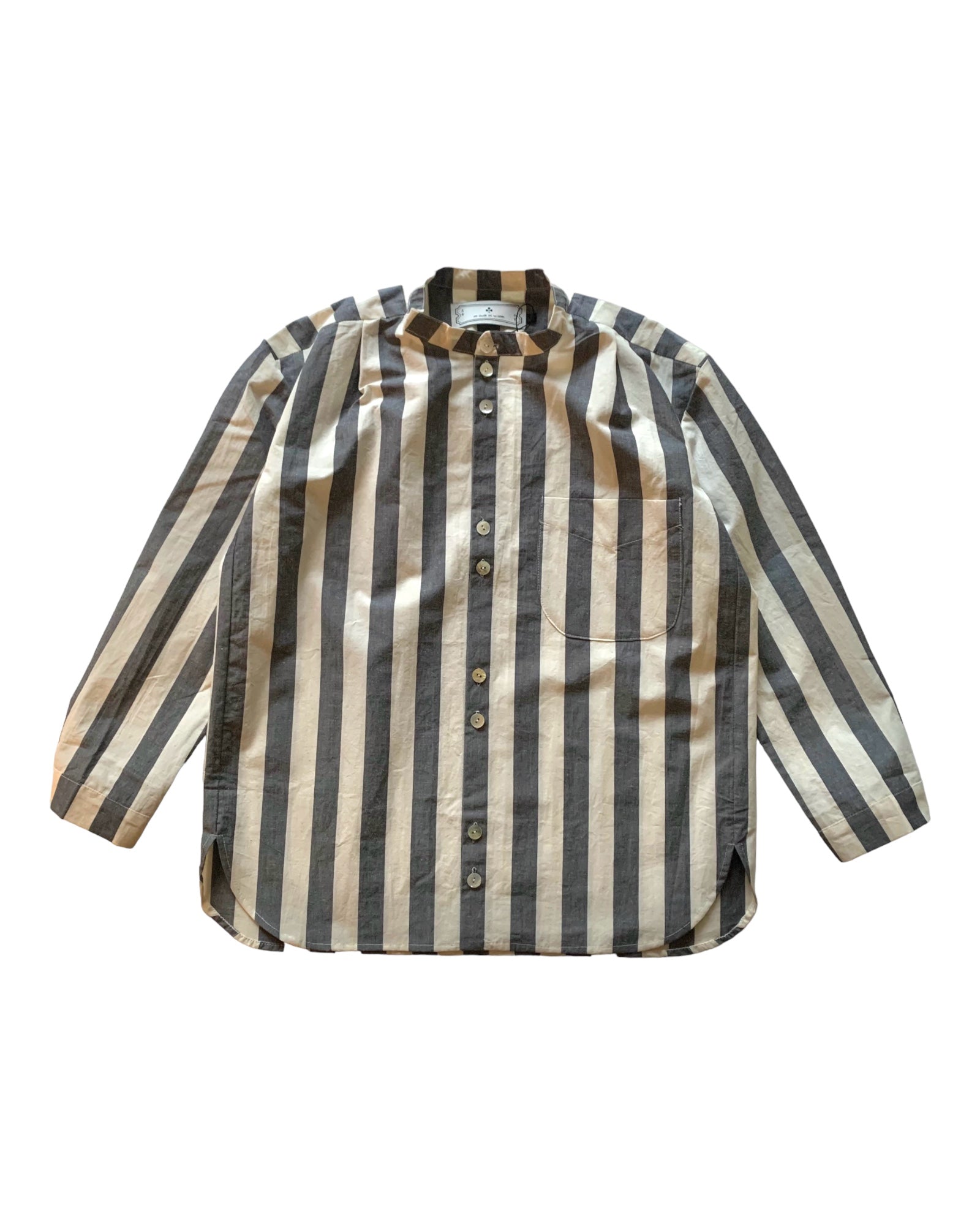 one pocket shirt: large stripes