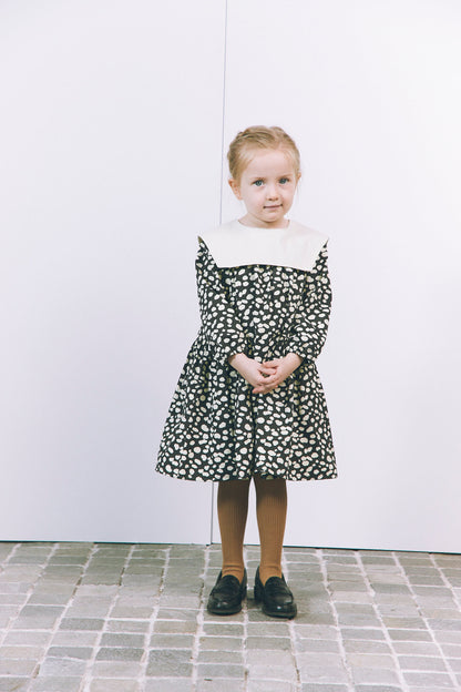 square collar dress：dalmatian