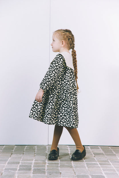 square collar dress：dalmatian