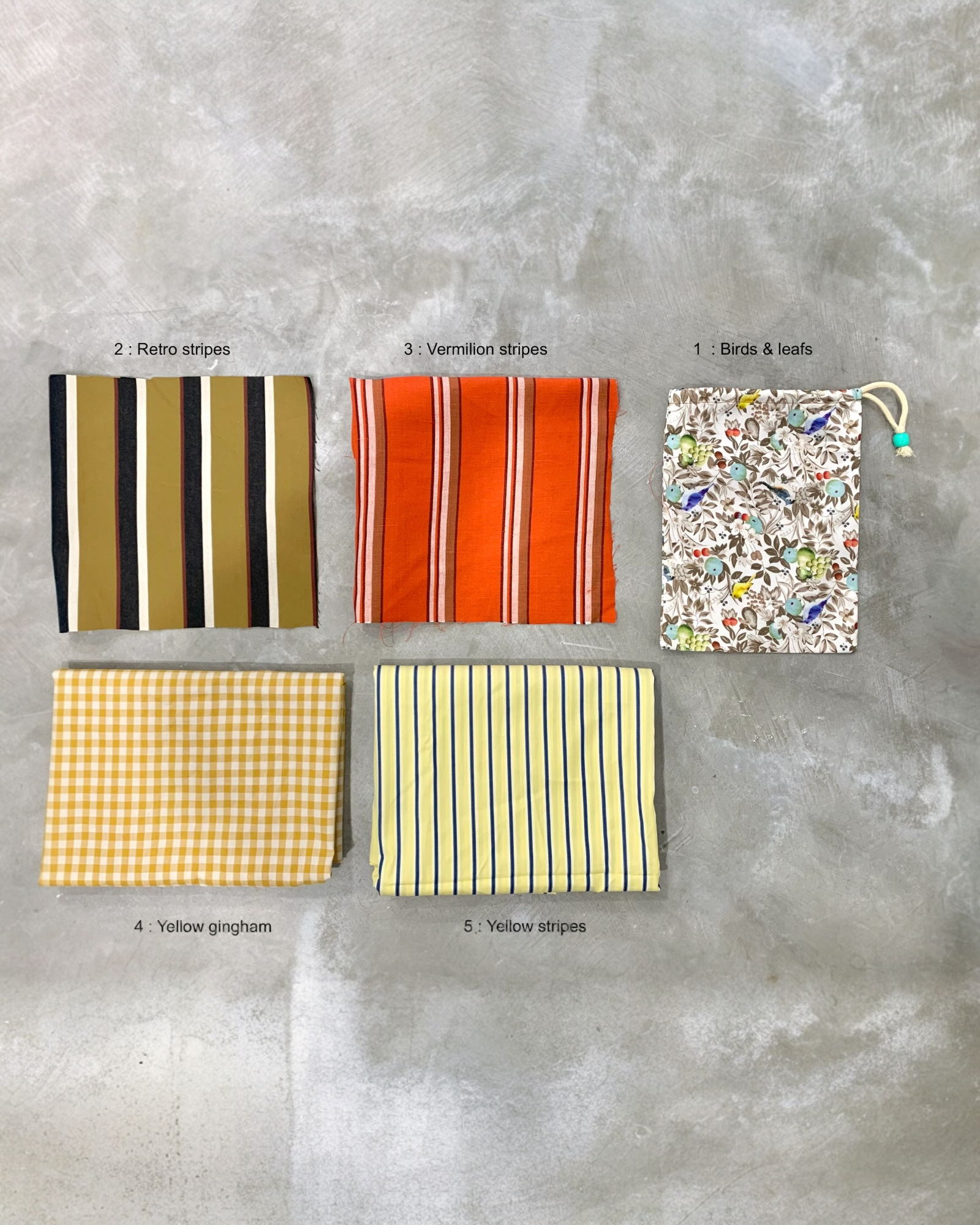 セミオーダー　ランチョンマット　BIRDS